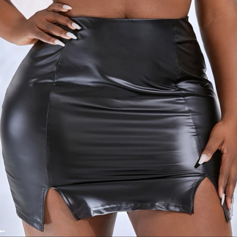 Leather skirt